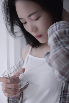 《人奶魔劫》电影在线观看